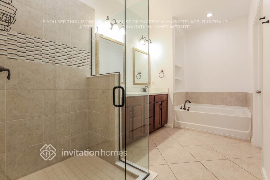 Building Photo - 11914 Meadowgate Pl