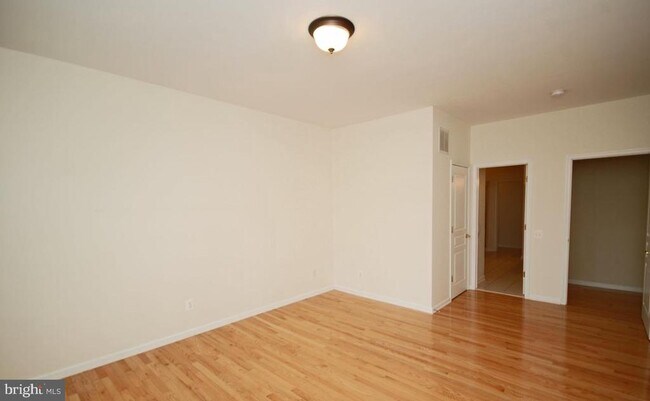 Building Photo - 31 Maidenhead Rd