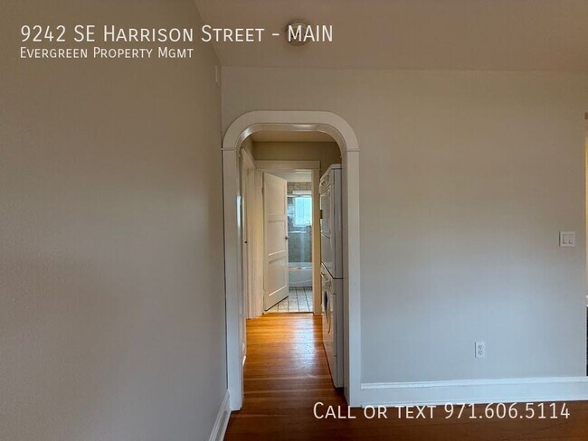 Building Photo - 9242 SE Harrison St