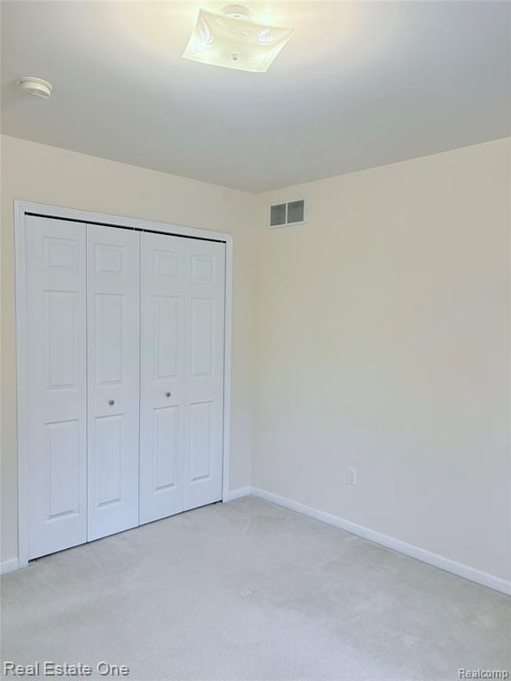 Building Photo - 6178 Elarz Dr