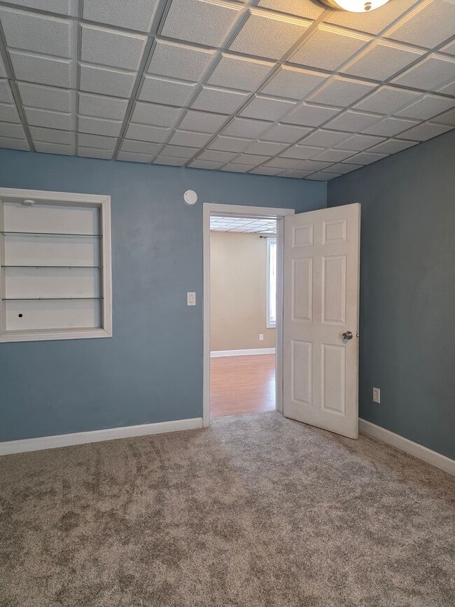 Building Photo - Spacious Home Across from University of Findlay