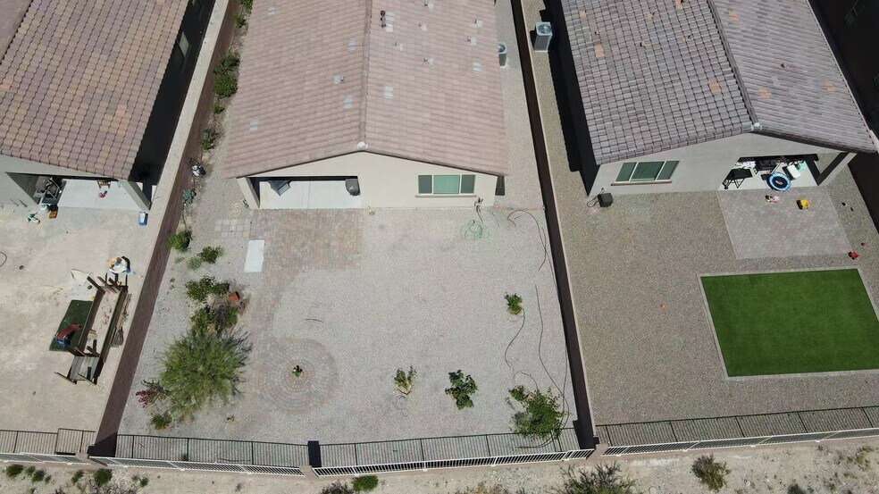 Building Photo - 7856 S Bonanza Park Dr