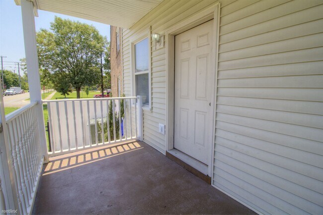 Building Photo - 3909 Bowdens Ferry Rd