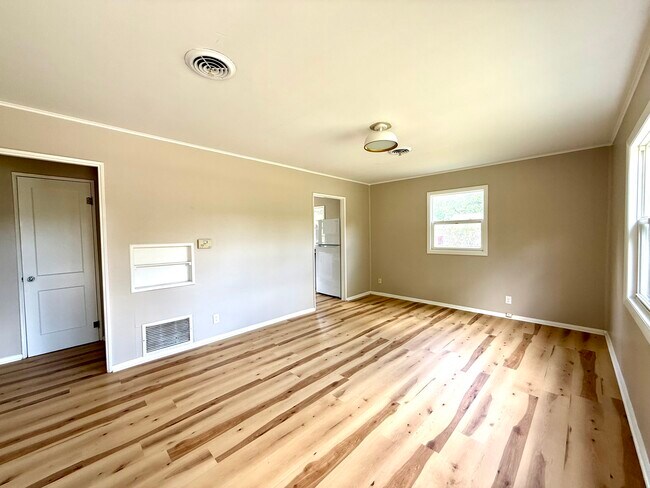 Building Photo - 1301 S Cottage Grove Ave