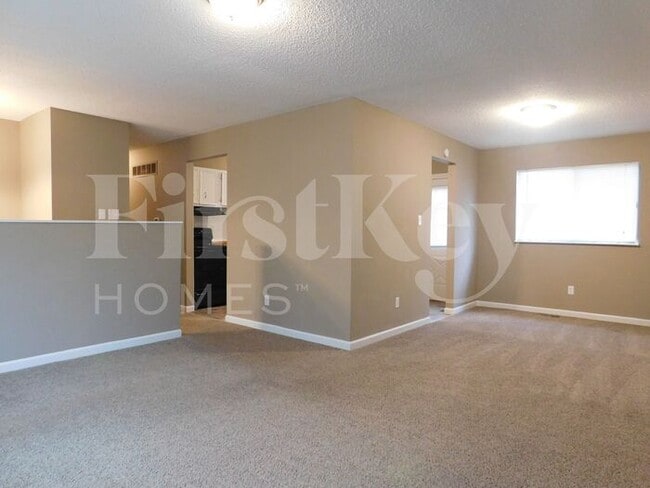Building Photo - 2489 Millvalley Dr