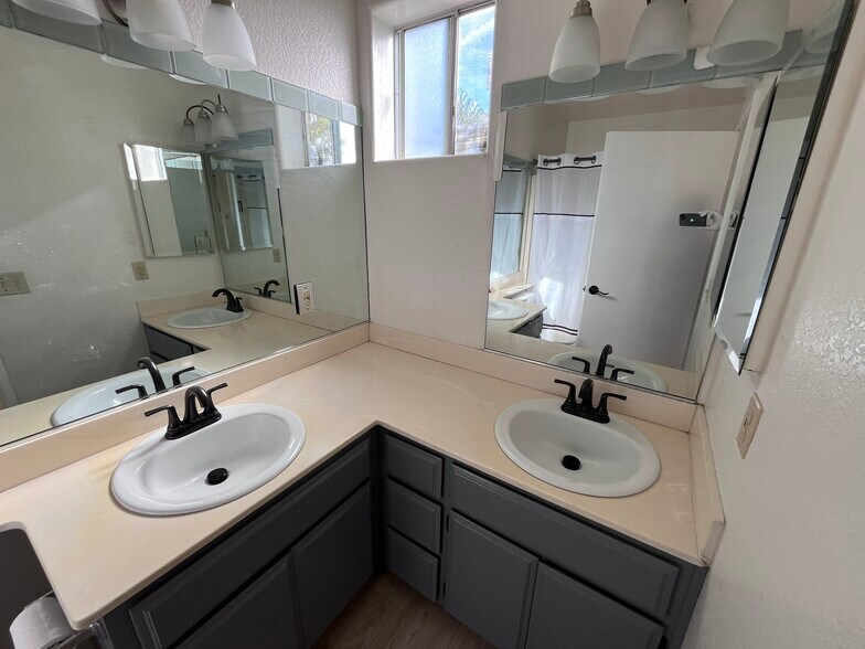 Master Bathroom - 6140 Monterey Rd