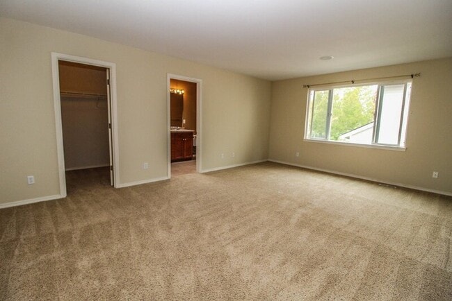 Building Photo - 2303 195th Pl SE