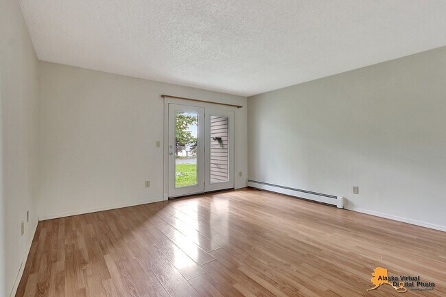 Building Photo - Cozy Condo for Rent in East Anchorage!