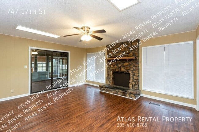 Building Photo - 747 17th St