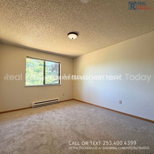 Building Photo - 9920 132nd St Ct E