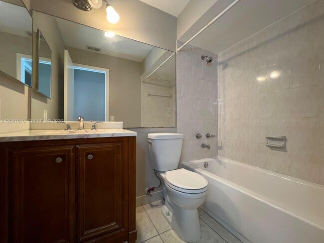 Building Photo - 1591 Springside Dr