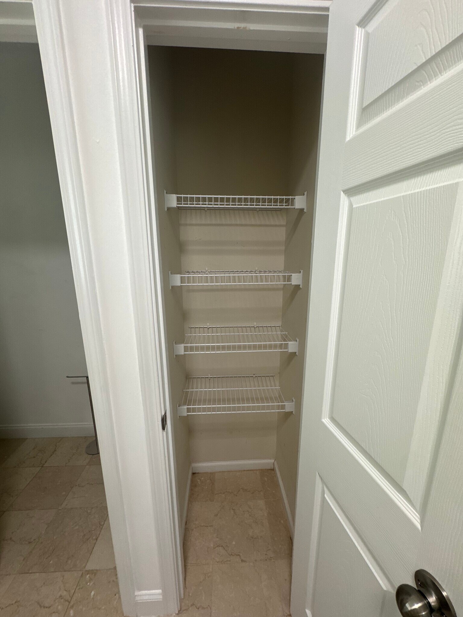 Building Photo - 5914 Mount Water Trl