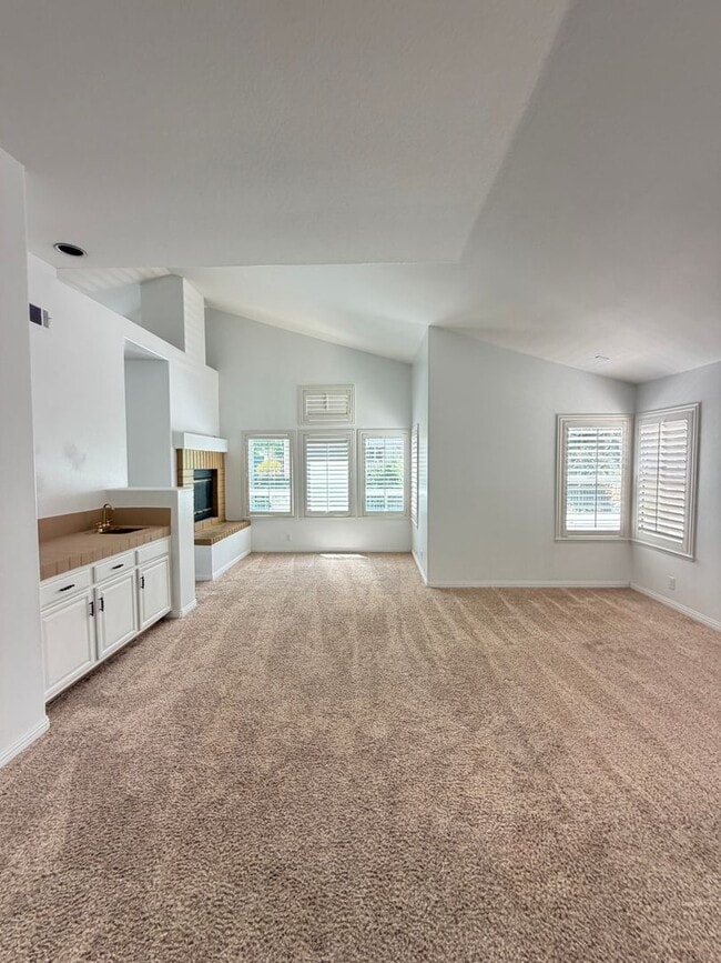 Building Photo - 608 Allegro Ct