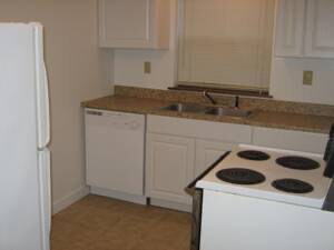 Building Photo - 704 10th Ave