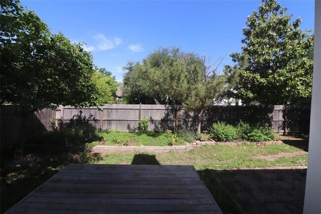 Building Photo - 1309 Wide Antler Cove