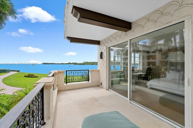 Building Photo - 4921 Fisher Island Dr