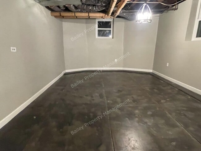 Building Photo - 1458 Cherokee Rd