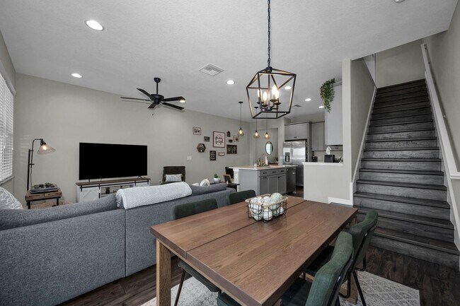 Building Photo - 30179 Southwell Ln