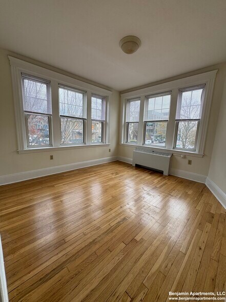 Building Photo - 5 Chauncy St