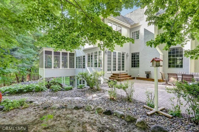 Building Photo - 14888 Pondview Cir