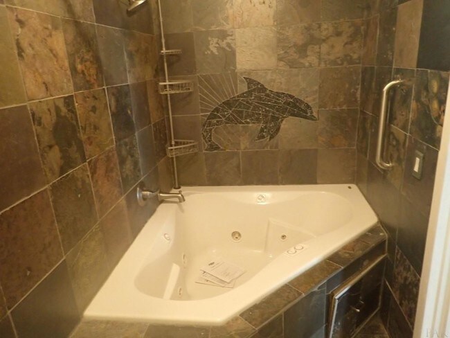 Building Photo - 12 Hillbrook Way