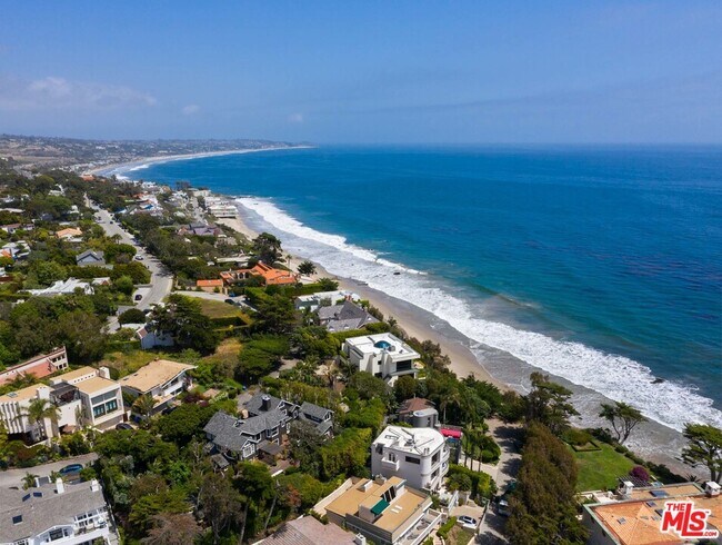 Building Photo - 31833 W Sea Level Dr