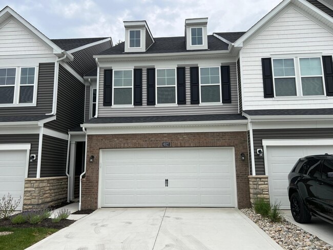 Front - 6527 Wheatly Rd
