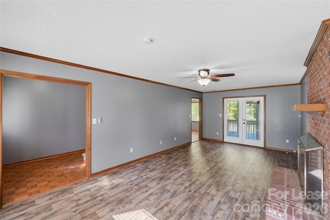Building Photo - 319 Deep Forest Ct