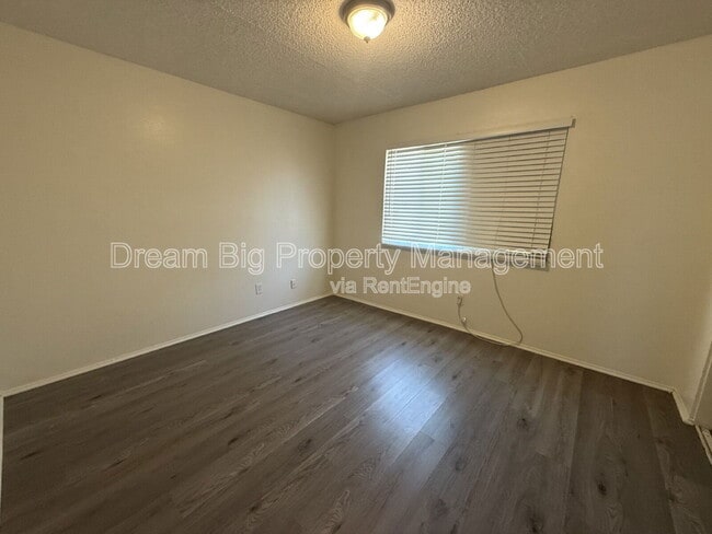 Building Photo - 245 Maryknoll Dr