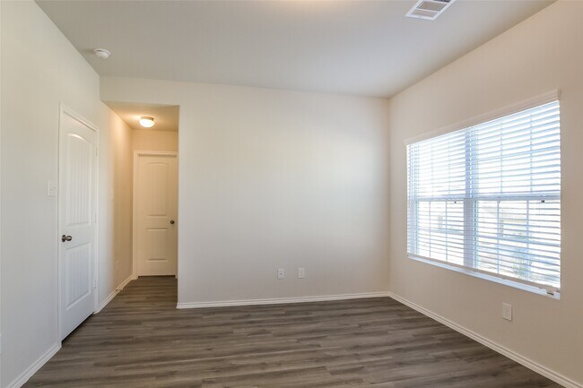 Building Photo - 22302 Porter Mountain Trl