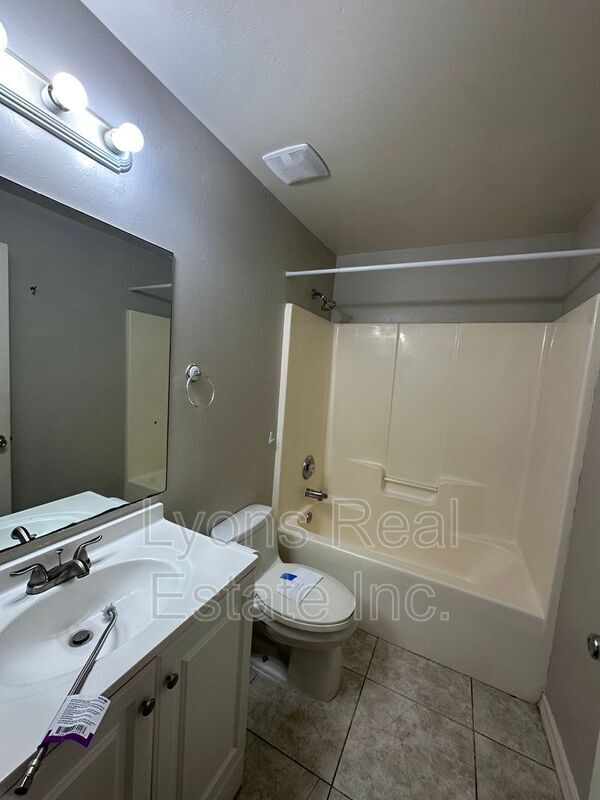 Building Photo - 5203 29th St SW