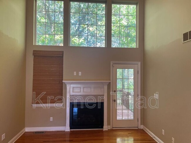 Building Photo - 41472 Glade Rd