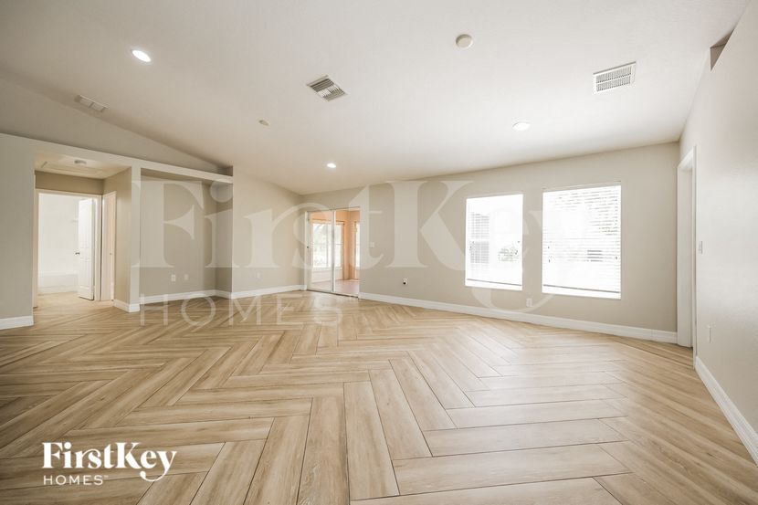 Building Photo - 203 Roat St