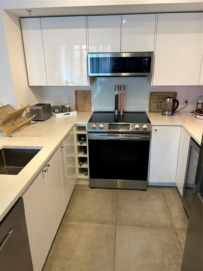 Building Photo - 90 Alton Rd