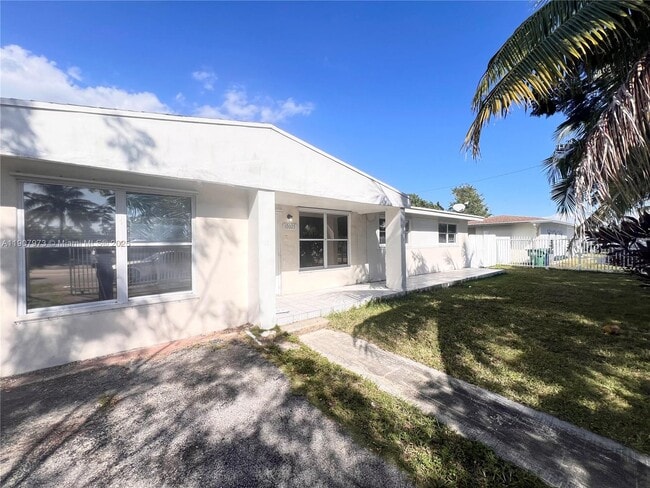 Building Photo - 10005 SW 214th St