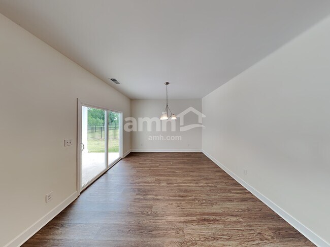 Building Photo - 4308 Longfellow Dr