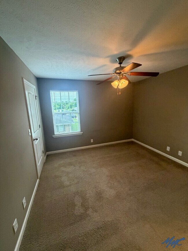 Building Photo - 1505 Orange Ct