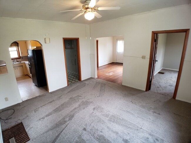 Building Photo - Cute 2 bedroom on main level of Duplex in Owatonna