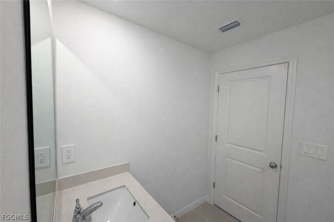 Building Photo - 17240 Cantu Ct