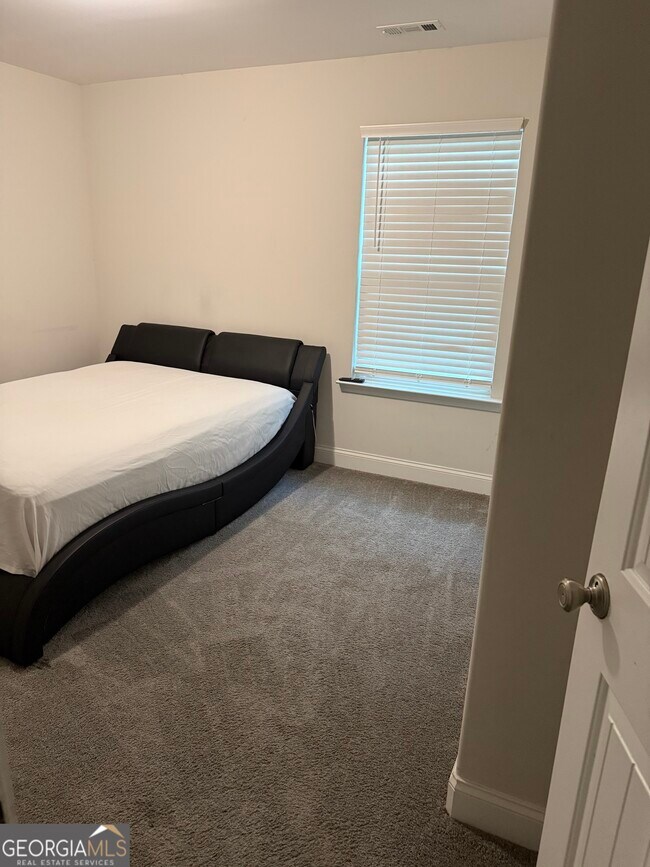 Building Photo - 232 Sophie Cir