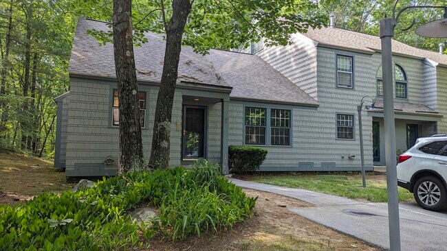 Building Photo - 1465 Hooksett Rd