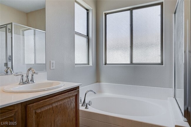 Building Photo - 684 Sumatra Pl