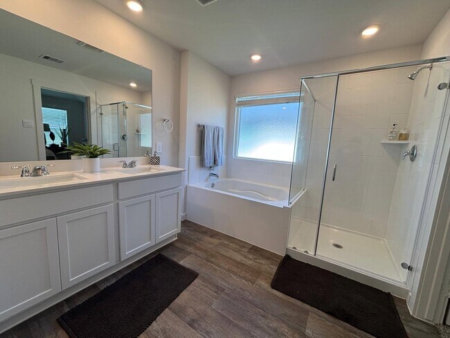Building Photo - 1527 Cinque Terre Way