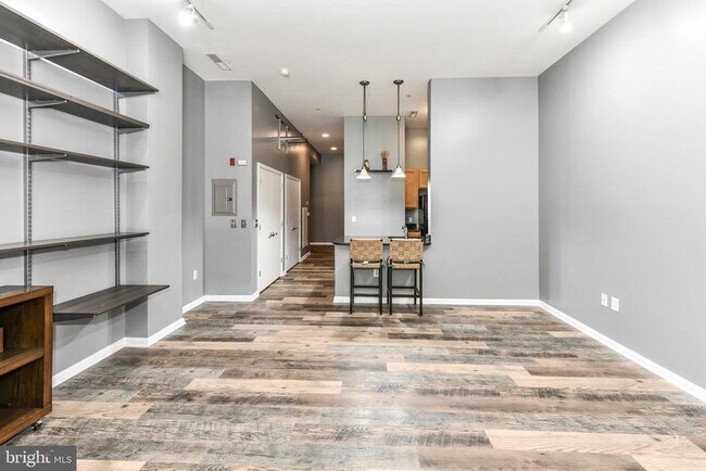 Building Photo - 355 I St SW