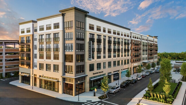 Building Photo - Tuscan Village