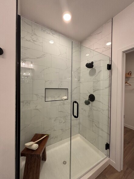 Building Photo - 2001 Embassy Dr