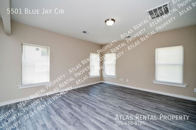 Building Photo - 5501 Blue Jay Cir