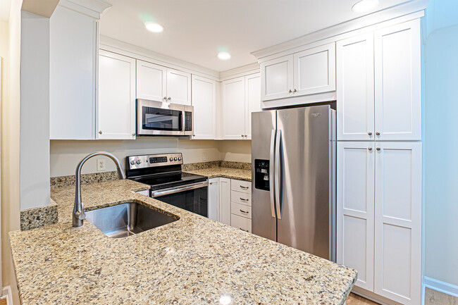 Building Photo - 11701 Karbon Hill Ct