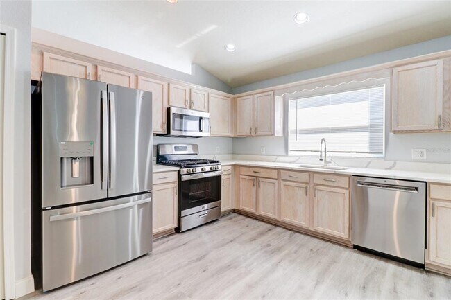 Building Photo - 29806 Morningmist Dr