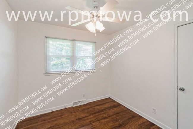 Building Photo - 1806 Larnard Dr